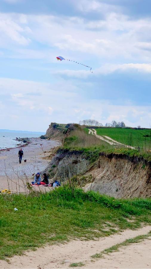 Segelund - Zeit Fuer Uns- Ruhige Und Sonnige Ferienwohnung Mit Terrasse Und Garten Nahe Strand Und Ostsee Schönhagen Exterior foto